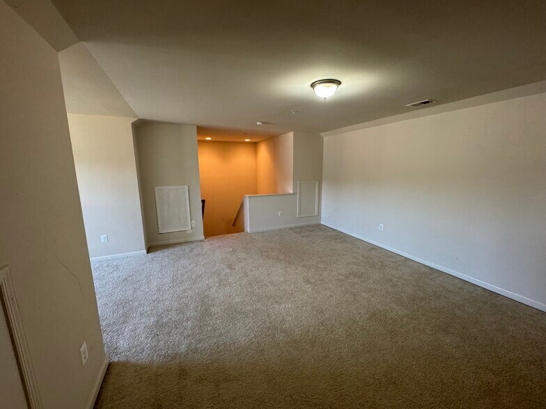 And another view of the third floor loft - great for a play space, home office, fifth bedroom... - 44520 Gray Wolf St