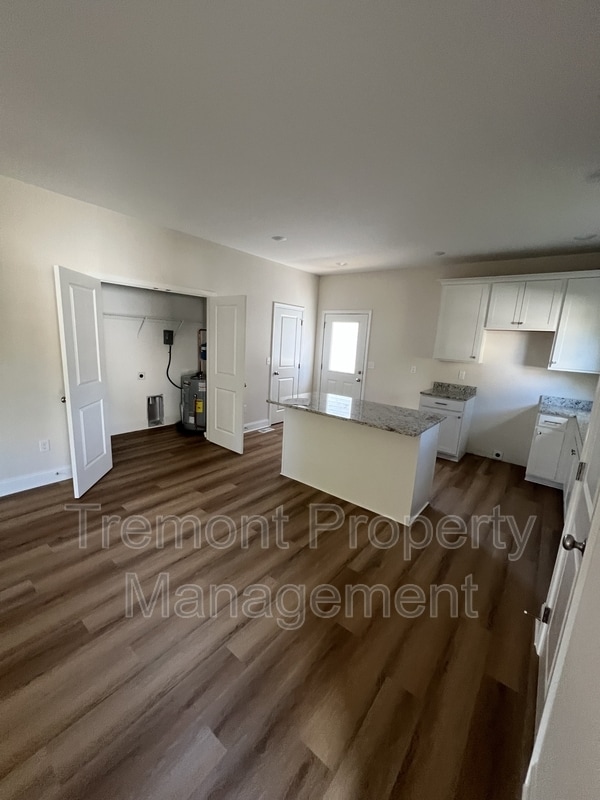 Building Photo - 2719 Orton St