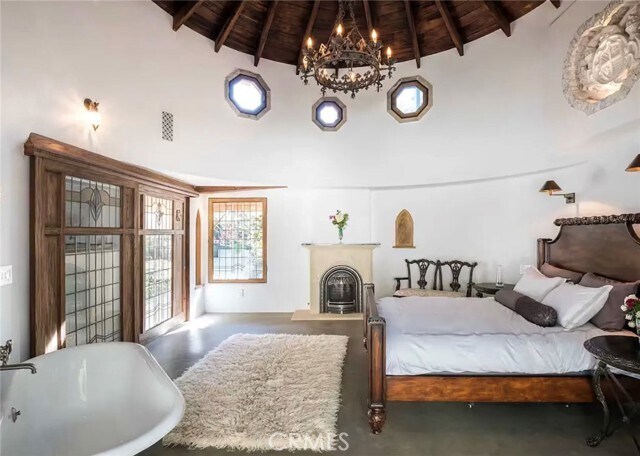 Building Photo - 8978 Wonderland Ave