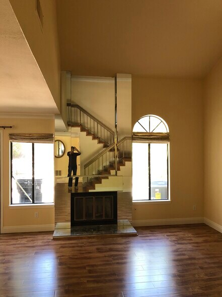 Fire Place Living room - 19503 Eagle Ridge Ln