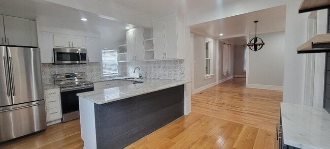 Building Photo - 236 N 21st St