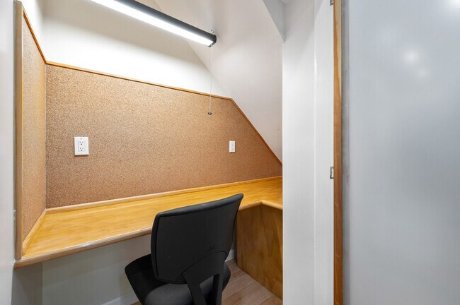 Building Photo - 1158 2nd Ave