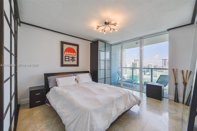 Building Photo - 31 SE 5th St