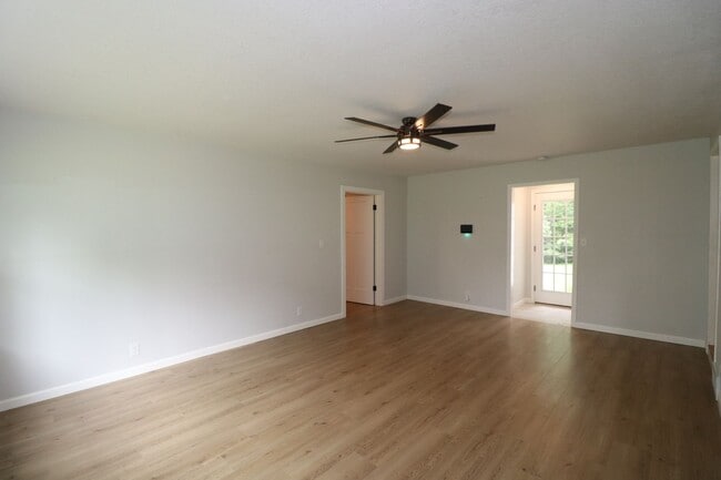 Building Photo - Gorgeous Home for Rent