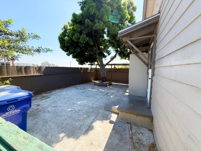 Building Photo - Updated 3 Bed/2 Bath Home For Rent!