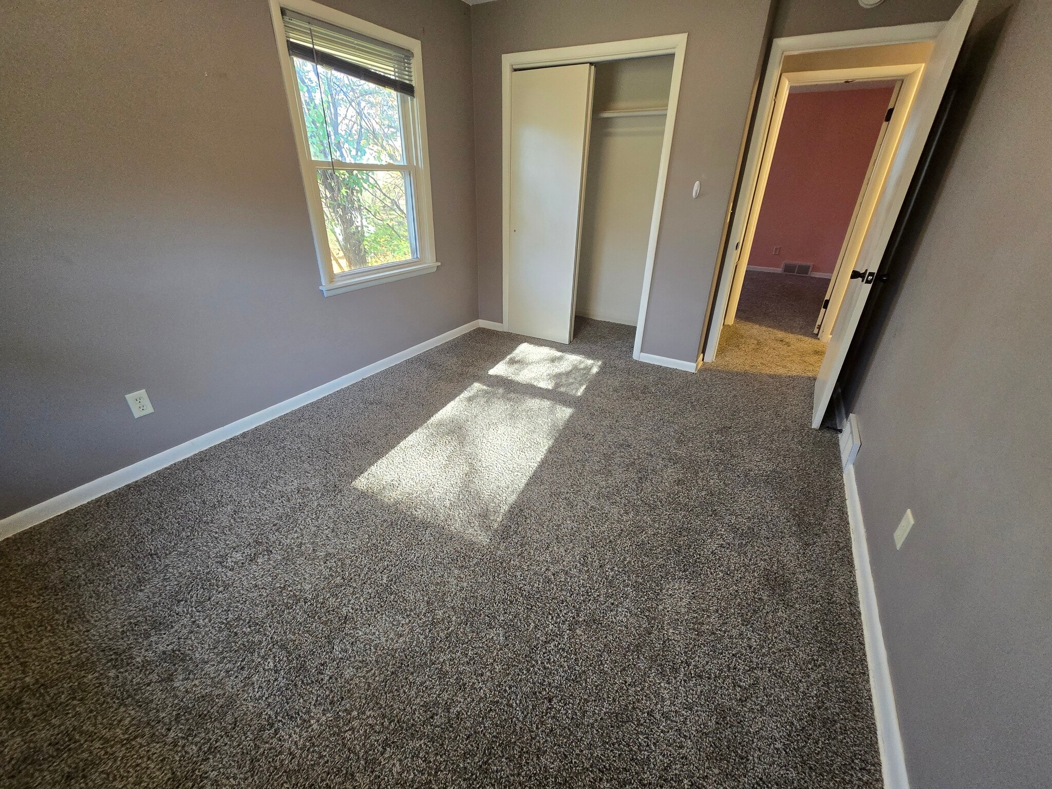 Building Photo - 2728 Edgewood Dr