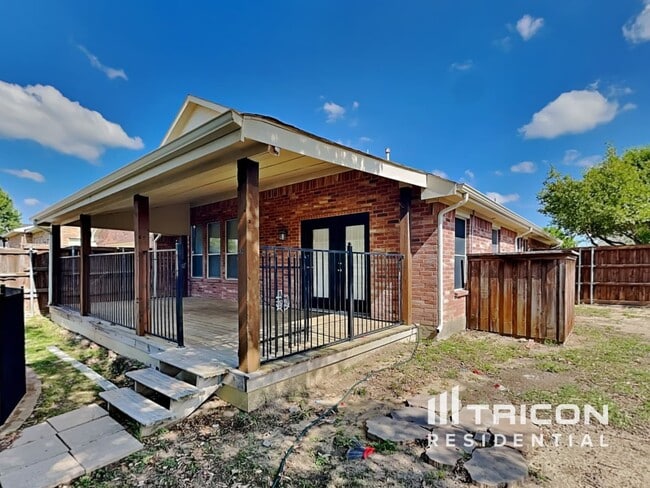 Building Photo - 630 Azalea Dr