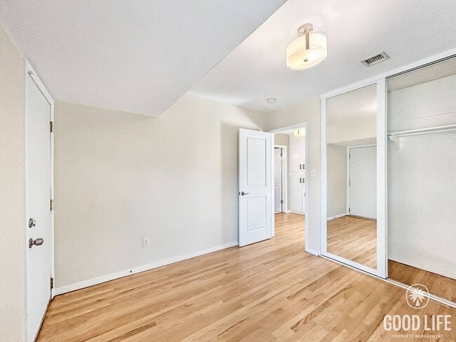 Building Photo - Great 3B/2BA House in Allied Gardens with a Pool!