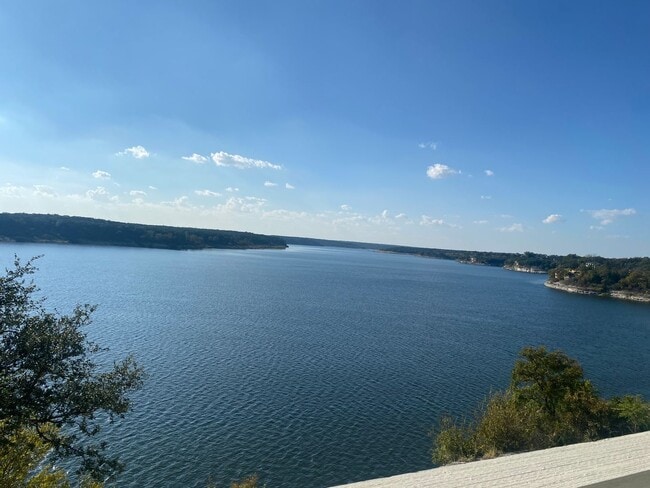 Primary Photo - FURNISHED STUDIO CONDO WITH A MILLION DOLL...