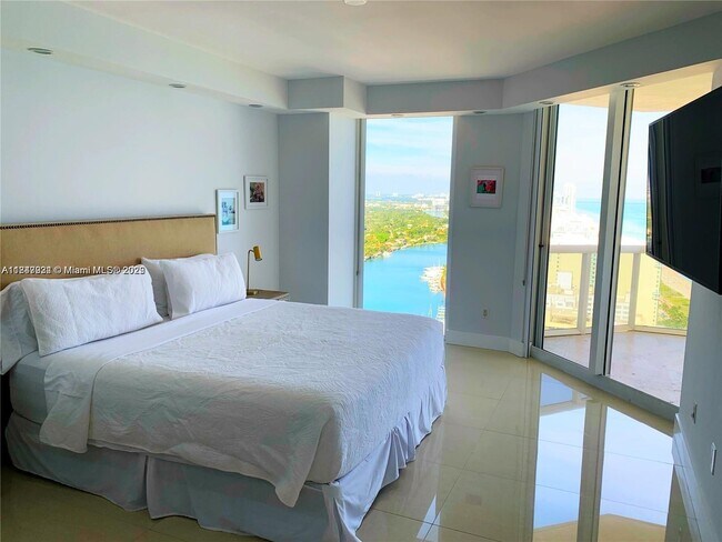 Building Photo - 4779 Collins Ave