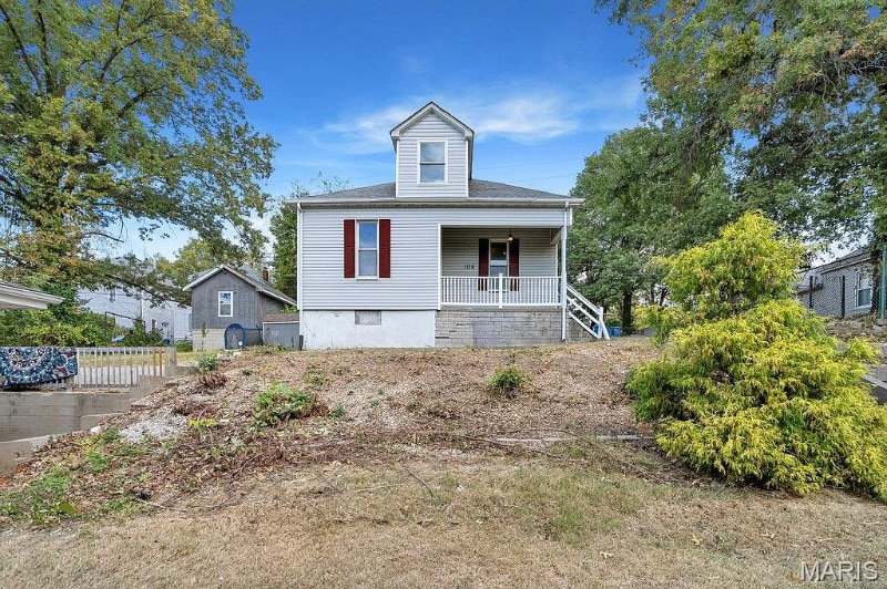 Building Photo - 1116 E 5th St