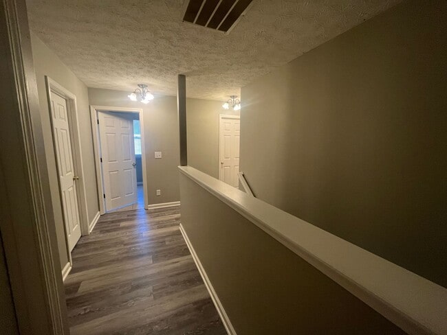 Building Photo - South Lafayette Modern and Spacious 4 Bed/...