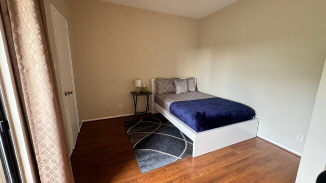 Building Photo - 2209 S Braeswood Blvd