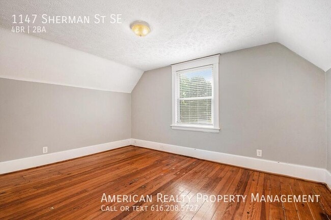 Building Photo - 1147 Sherman St SE