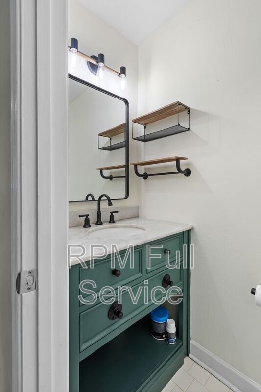 Building Photo - 8057 Arbor Dr