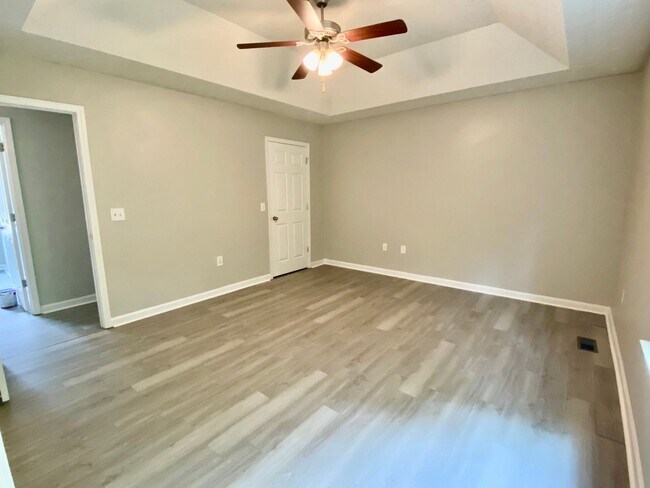 Building Photo - Dallas Rental