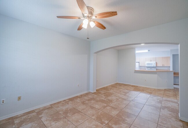 Building Photo - 114 SW Peacock Blvd