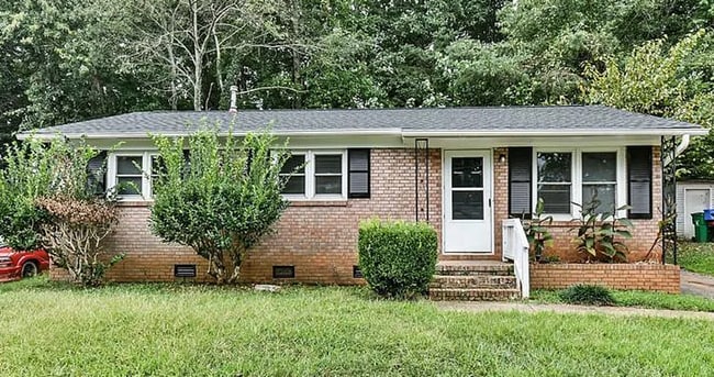 Building Photo - Three Bedroom Ranch Home in Yorkmount! COMING SOON!