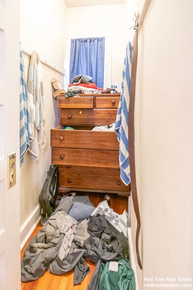 Building Photo - 2 Elton St