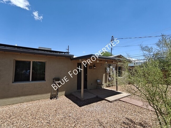 Building Photo - 619 S Highland Ave