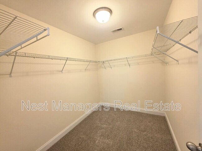 Building Photo - 173 Weston Woods St