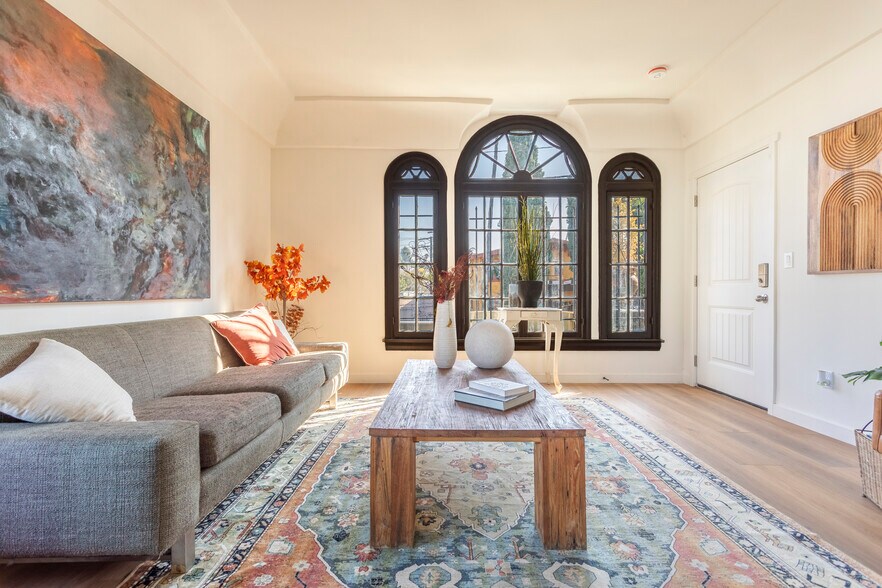 Building Photo - 1431 Maltman Ave