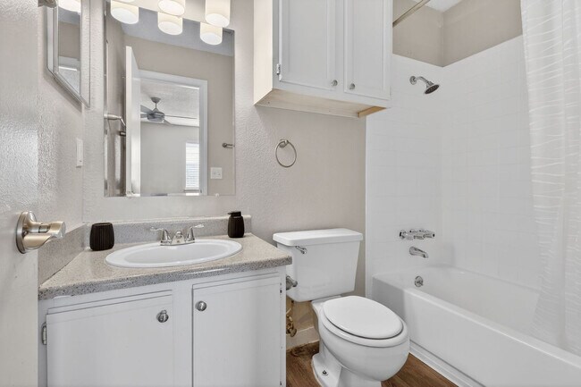 Building Photo - 50 Northtown Dr