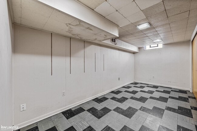 Building Photo - 5342 Streefkerk Dr