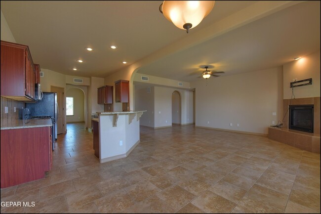 Building Photo - 7228 Longspur Drive