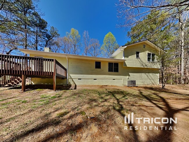 Building Photo - 220 Cypress Cir