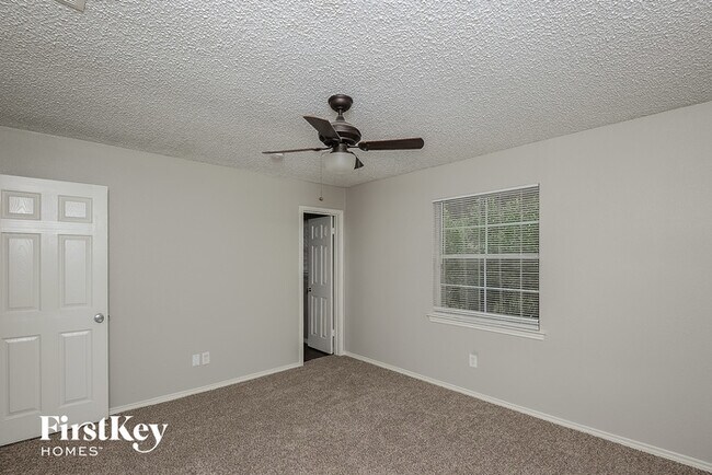 Building Photo - 3001 Rufe Snow Dr