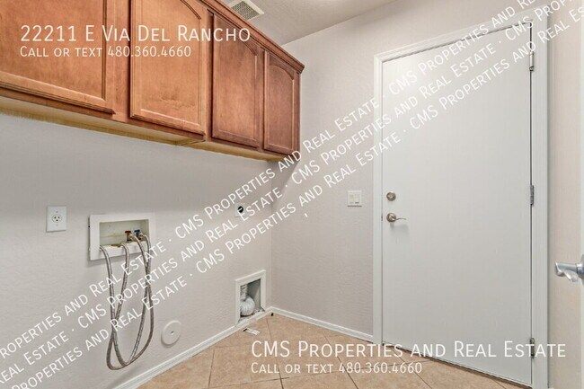 Building Photo - 22211 E Via del Rancho
