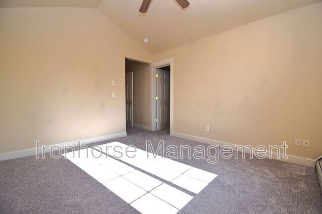 Building Photo - 623 Westgate Ave