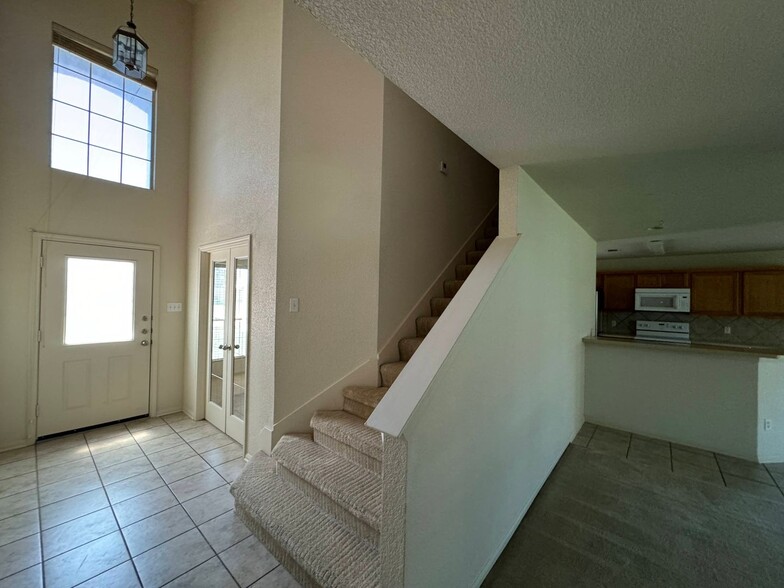 Building Photo - 3301 Bull Run Dr