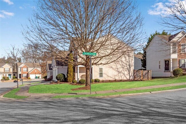 Building Photo - 268 Balaban Cir