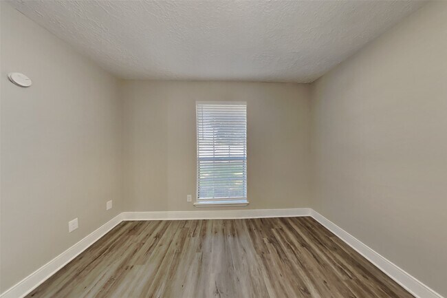 Building Photo - 11615 Bonaparte Dr