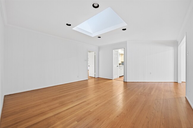 Building Photo - 5643 Piping Rock Ln