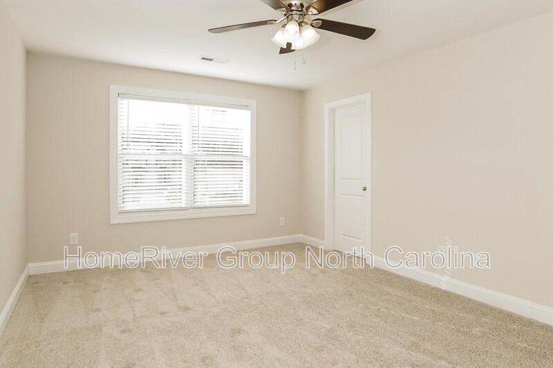 Building Photo - 310 Beaumont Cir