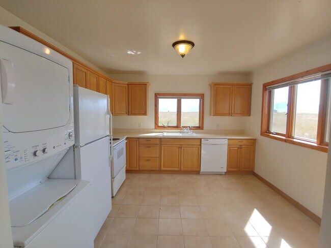 Building Photo - 8890 Cusker Ln