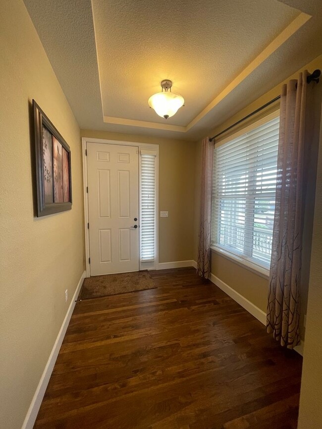 Building Photo - Sprawling Two-Story Home in SE Ft. Collins