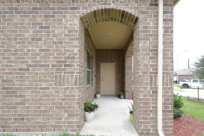Building Photo - 5542 Redwood Summit Ln