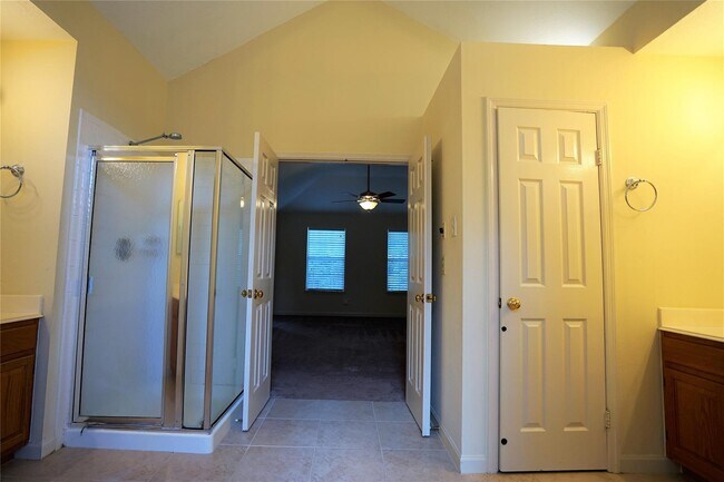 Building Photo - 50 Indian Summer Pl
