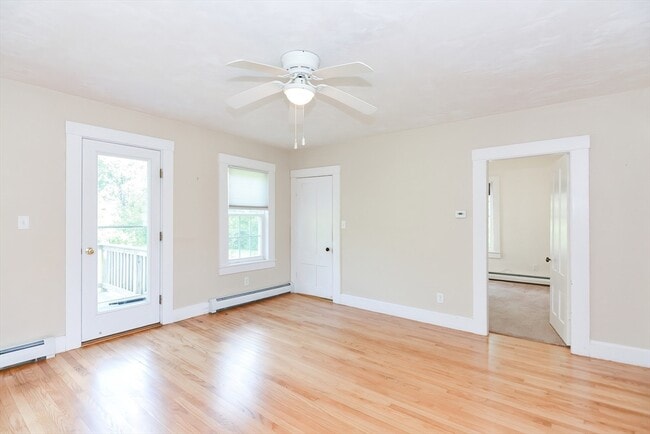 Building Photo - 118 Main St