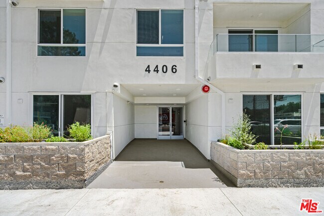 Building Photo - 4406 Fulton Ave