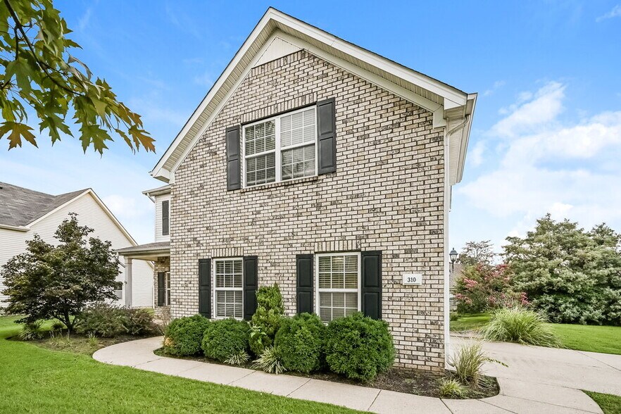 Building Photo - 310 Sarava Ln