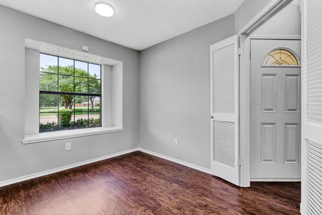Building Photo - $1,000 Off first month.