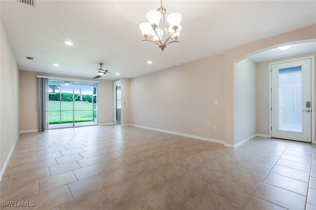 Building Photo - 14533 Edgewater Cir