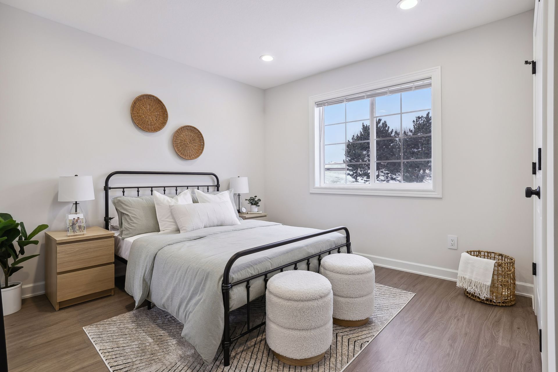 Building Photo - 2489 Cedarwood Ln