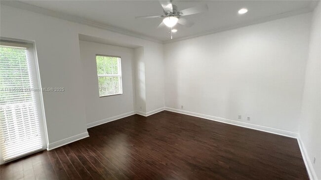 Building Photo - 3151 SW 47th St