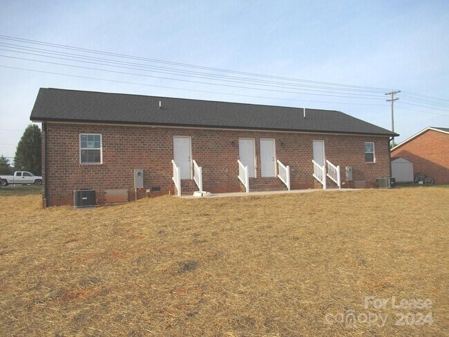 Building Photo - 2967 Gaston-Webbs Chapel Rd